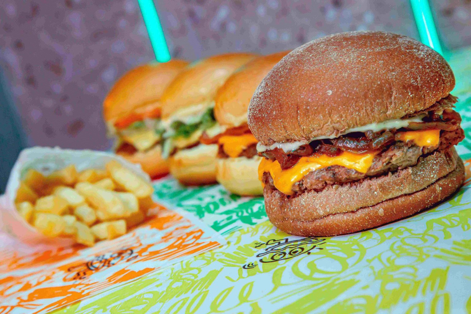 Smash burger casas apostam na tendência do hambúrguer prensado A Brasília